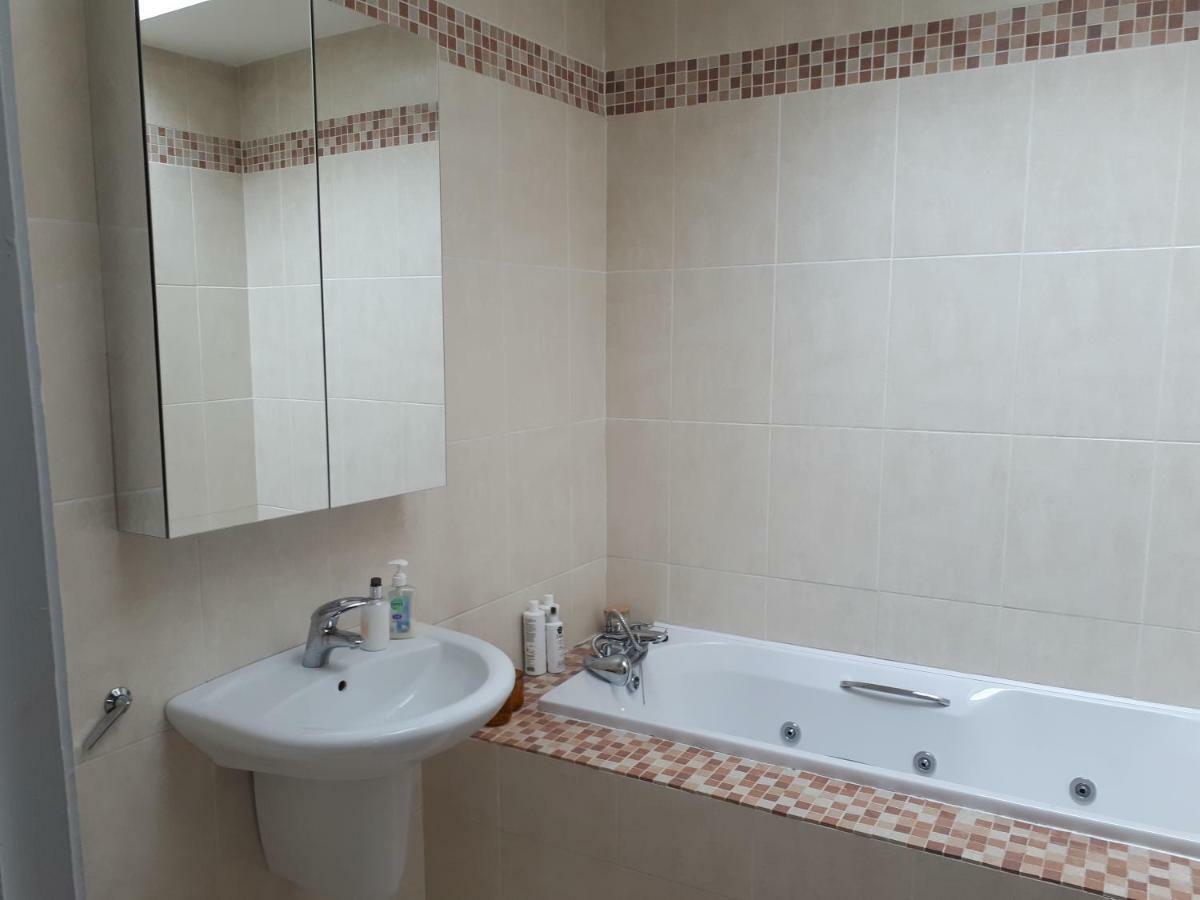 Luxurious Penthouse Apartment 1 , City Centre Kilkenny Extérieur photo
